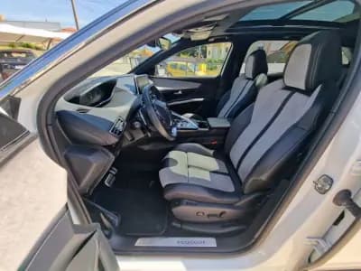 Vendo Peugeot 3008 2020 - 30499 EUR, 65405 km - AUTO.MOTO.pt