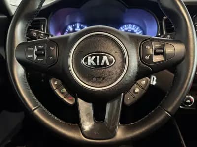 Sell Kia Carens 2016 - 16500 EUR, 115211 km - AUTO.MOTO.pt