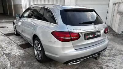 Vendo Mercedes-Benz C 300 2021 - 27500 EUR, 201000 km - AUTO.MOTO.pt