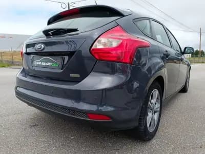 Sell Ford Focus 2014 - 9900 EUR, 168000 km - AUTO.MOTO.pt