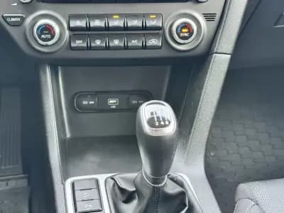 Sell Kia Sportage 2021 - 21900 EUR, 91000 km - AUTO.MOTO.pt