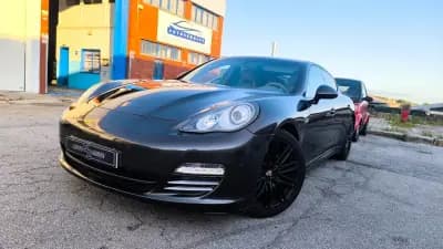 Vendo Porsche Panamera 2011 - 29900 EUR, 190000 km - AUTO.MOTO.pt