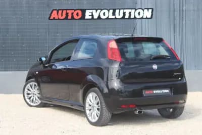 Sell Fiat Grande Punto 2008 - 5900 EUR, 153000 km - AUTO.MOTO.pt