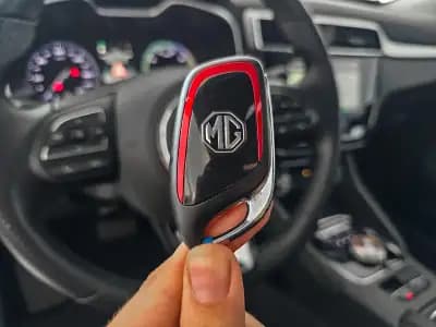 Sell MG ZS 2020 - 19250 EUR, 15000 km - AUTO.MOTO.pt