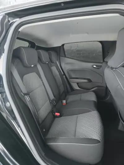 Sell Renault Clio 2023 - 15950 EUR, 58110 km - AUTO.MOTO.pt