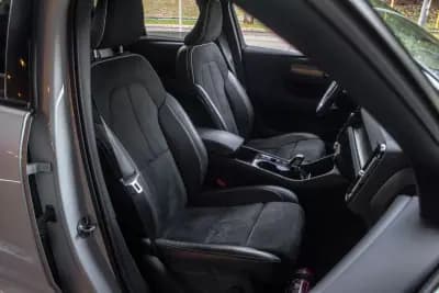 Vendo Volvo XC 40 2020 - 28980 EUR, 88796 km - AUTO.MOTO.pt