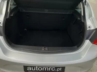 Vendo Opel Astra 2013 - 9900 EUR, 179980 km - AUTO.MOTO.pt