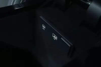 Vendo Land Rover Range Rover Velar 2021 - 52950 EUR, 67000 km - AUTO.MOTO.pt