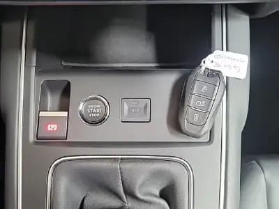 Sell Citroën C5 Aircross 2024 - 25700 EUR, 26251 km - AUTO.MOTO.pt