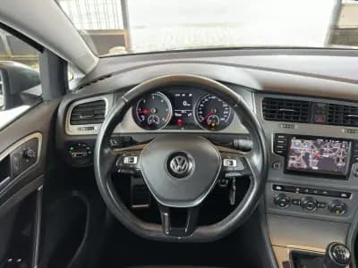 Vendo Volkswagen Golf 2017 - 15950 EUR, 175038 km - AUTO.MOTO.pt