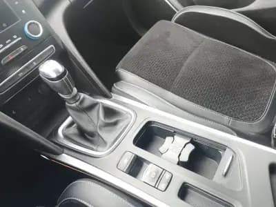 Vendo Renault Mégane 2019 - 17900 EUR, 96000 km - AUTO.MOTO.pt