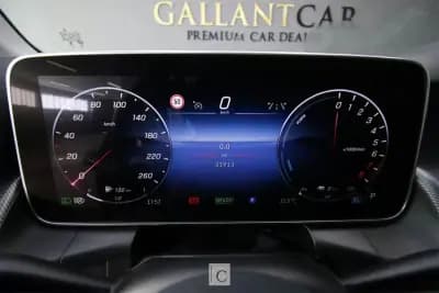 Vendo Mercedes-Benz GLC 300 2023 - 66500 EUR, 32000 km - AUTO.MOTO.pt