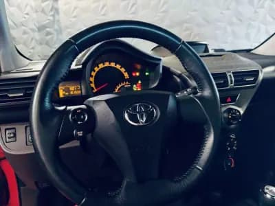 Vendo Toyota iQ 2009 - 10990 EUR, 161533 km - AUTO.MOTO.pt