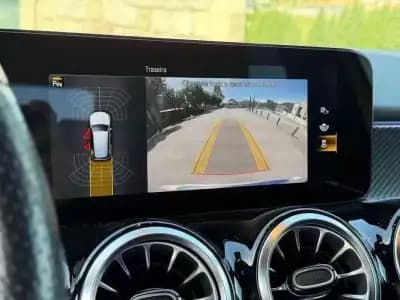 Vendo Mercedes-Benz GLB 200 2021 - 39999 EUR, 132000 km - AUTO.MOTO.pt