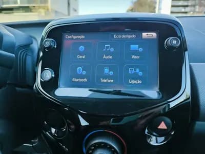 Vendo Peugeot 108 2018 - 9999 EUR, 180453 km - AUTO.MOTO.pt