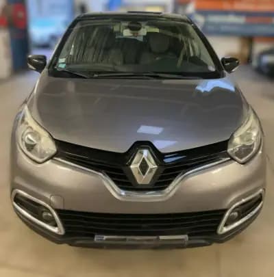 Vendo Renault Captur 2015 - 11995 EUR, 102500 km - AUTO.MOTO.pt