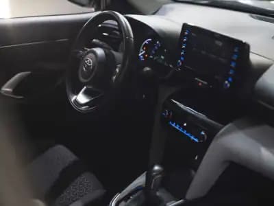 Vendo Toyota Yaris Cross 2022 - 22750 EUR, 48000 km - AUTO.MOTO.pt