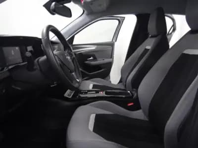 Vendo Opel Mokka-e 2023 - 20900 EUR, 11000 km - AUTO.MOTO.pt