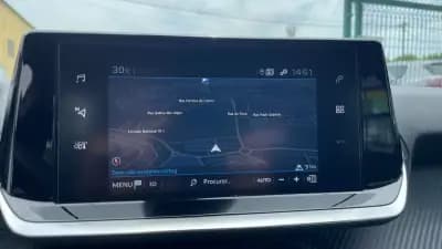 Vendo Peugeot 2008 2023 - 19750 EUR, 69580 km - AUTO.MOTO.pt