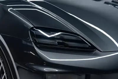 Sell Porsche Macan 2024 - 87950 EUR, 16000 km - AUTO.MOTO.pt