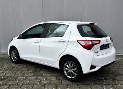 Sell Toyota Yaris 2017 - 11990 EUR, 110000 km - AUTO.MOTO.pt