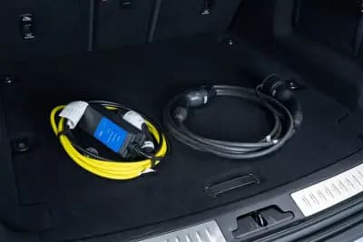 Vendo Land Rover Range Rover Velar 2025 - 55950 EUR, 51000 km - AUTO.MOTO.pt