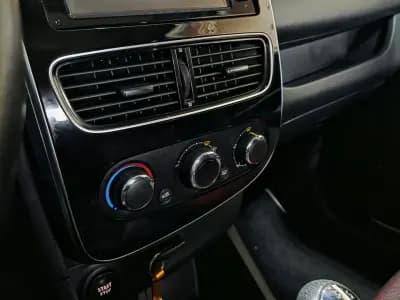 Vendo Renault Clio 2014 - 8990 EUR, 189000 km - AUTO.MOTO.pt