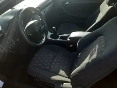 Vendo Mercedes-Benz C 180 2003 - 7000 EUR, 173500 km - AUTO.MOTO.pt