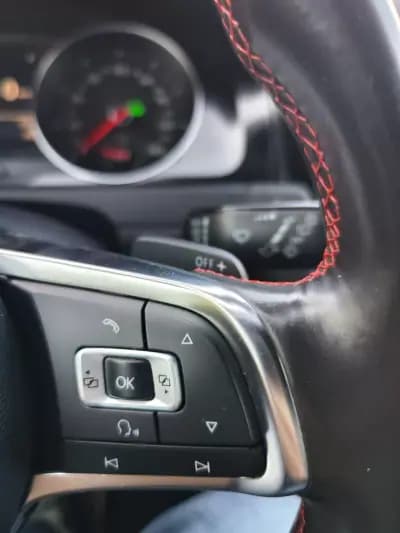 Vendo Volkswagen Golf 2012 - 18480 EUR, 207000 km - AUTO.MOTO.pt