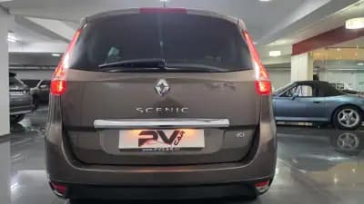 Vendo Renault Grand Scénic 2012 - 9990 EUR, 188000 km - AUTO.MOTO.pt