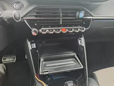 Sell Peugeot e-208 2021 - 16780 EUR, 61770 km - AUTO.MOTO.pt