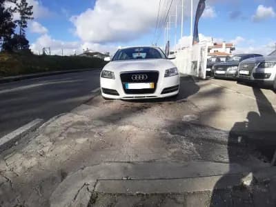 Vendo Audi A3 Sportback 2010 - 9900 EUR, 224980 km - AUTO.MOTO.pt