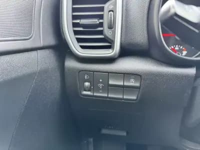 Sell Kia Sportage 2021 - 21900 EUR, 91000 km - AUTO.MOTO.pt