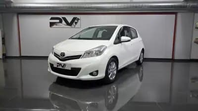 Vendo Toyota Yaris 2012 - 8490 EUR, 154000 km - AUTO.MOTO.pt