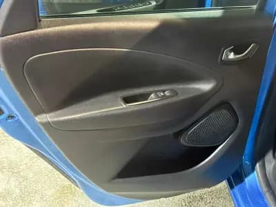 Sell Renault Zoe 2020 - 13900 EUR, 105098 km - AUTO.MOTO.pt