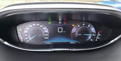 Vendo Peugeot 5008 2019 - 17990 EUR, 131000 km - AUTO.MOTO.pt