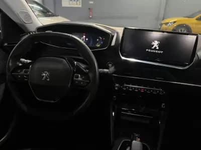 Sell Peugeot e-2008 2020 - 18990 EUR, 50000 km - AUTO.MOTO.pt