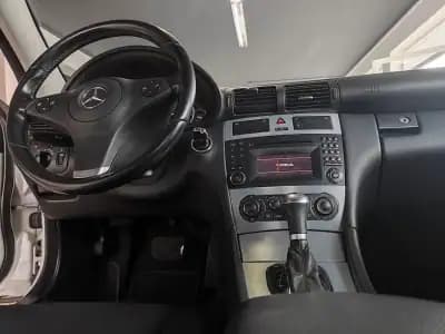 Vendo Mercedes-Benz CLC 180 2010 - 9500 EUR, 269000 km - AUTO.MOTO.pt