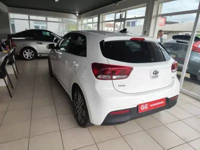 Sell Kia Rio 2018 - 14750 EUR, 46500 km - AUTO.MOTO.pt