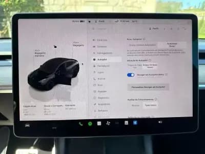 Vendo Tesla Model Y 2022 - 39999 EUR, 101000 km - AUTO.MOTO.pt