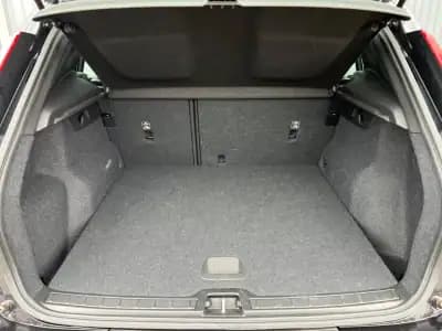 Vendo Volvo XC 40 2019 - 25250 EUR, 100076 km - AUTO.MOTO.pt