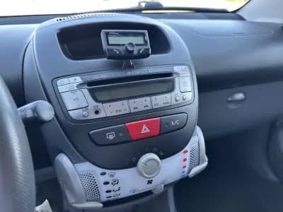 Sell Peugeot 107 2011 - 7990 EUR, 91000 km - AUTO.MOTO.pt