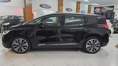 Sell Renault Grand Scénic 2020 - 15000 EUR, 172764 km - AUTO.MOTO.pt
