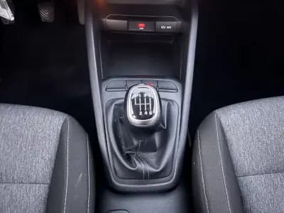 Vendo Kia Stonic 2021 - 13750 EUR, 113000 km - AUTO.MOTO.pt