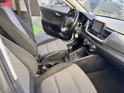 Vendo Kia Stonic 2023 - 15500 EUR, 91000 km - AUTO.MOTO.pt