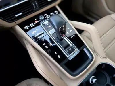 Vendo Porsche Cayenne Coupé 2021 - 89900 EUR, 57000 km - AUTO.MOTO.pt