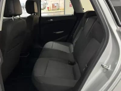 Vendo Opel Astra Sports Tourer 2011 - 6250 EUR, 235000 km - AUTO.MOTO.pt