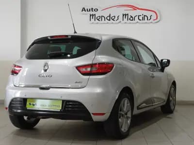 Sell Renault Clio 2017 - 12190 EUR, 82674 km - AUTO.MOTO.pt