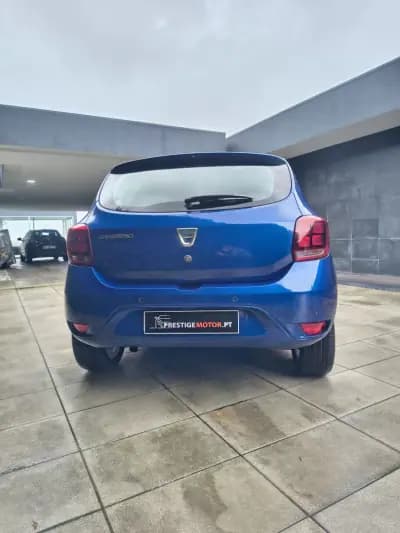 Vendo Dacia Sandero 2020 - 10400 EUR, 108000 km - AUTO.MOTO.pt