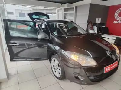 Sell Renault Mégane Sport Tourer 2009 - 5750 EUR, 210000 km - AUTO.MOTO.pt